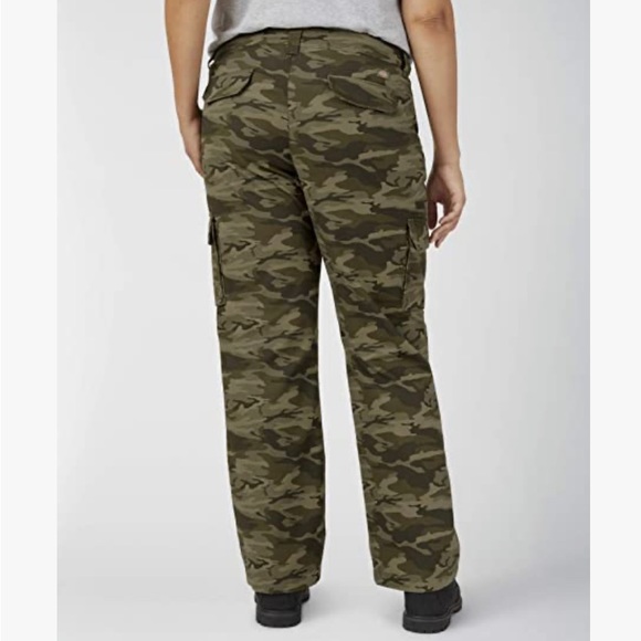 Dickies Womens Plus Size 16 Relaxed Fit Stretch Cargo Straight Leg Pant - Picture 3 of 10